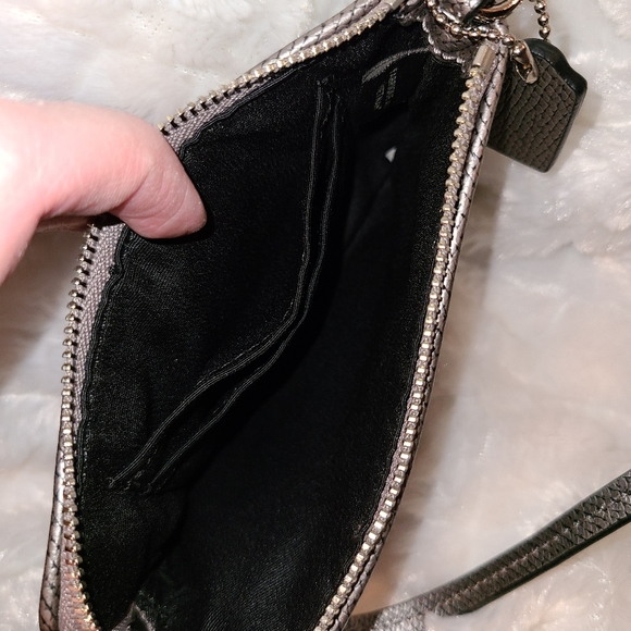 Coach wristlet Black and Silver - Picture 4 of 7